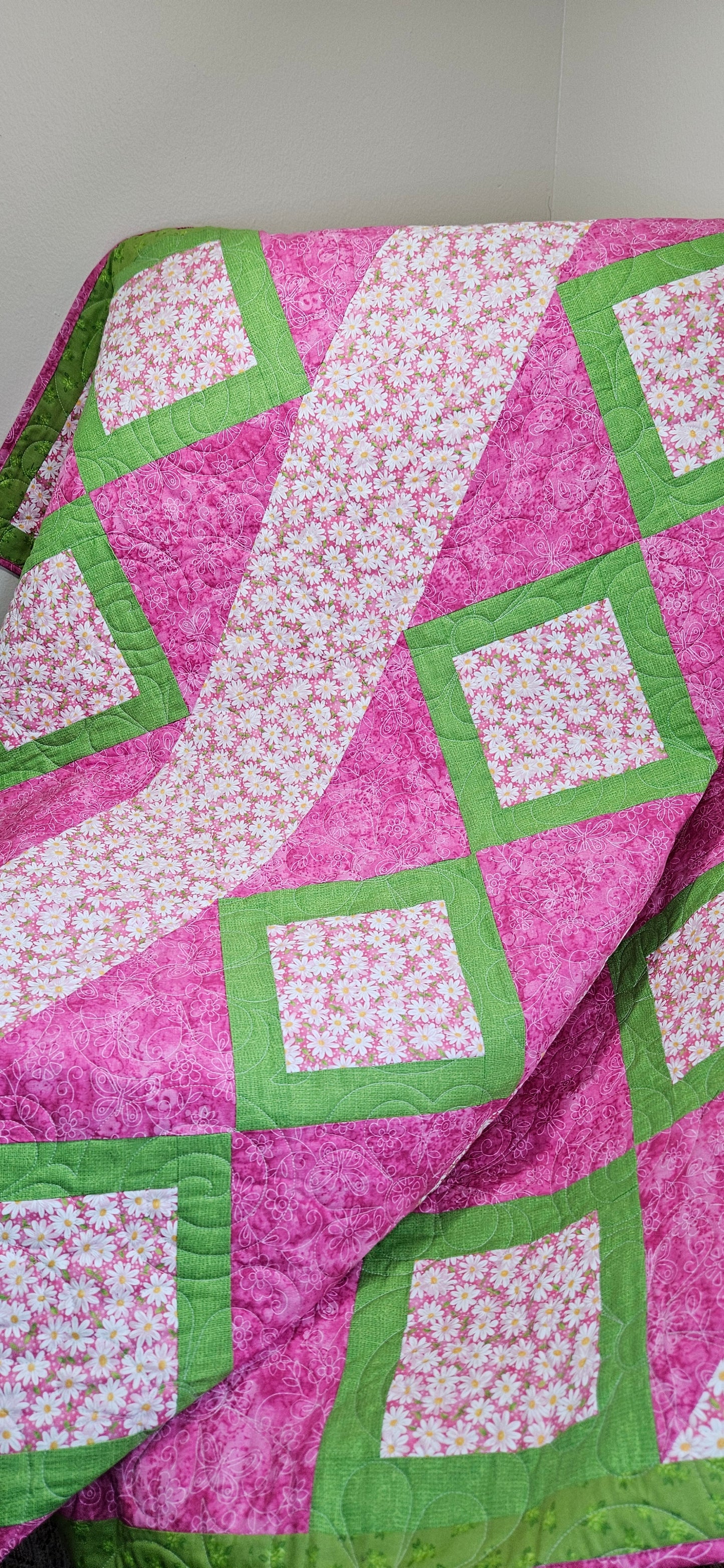 Daisy Flamingo Handmade Quilt – Pink Floral Patchwork Quilt